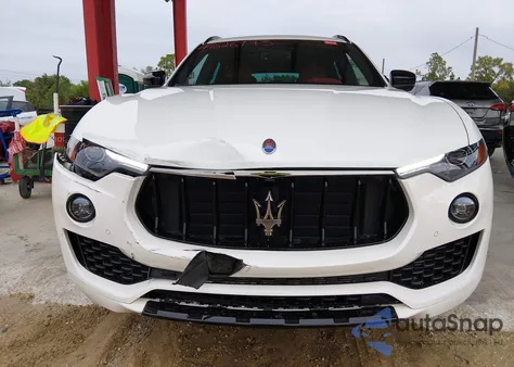 2021 Maserati Levante из США, поврежденный, VIN ZN661XUA7MX359652